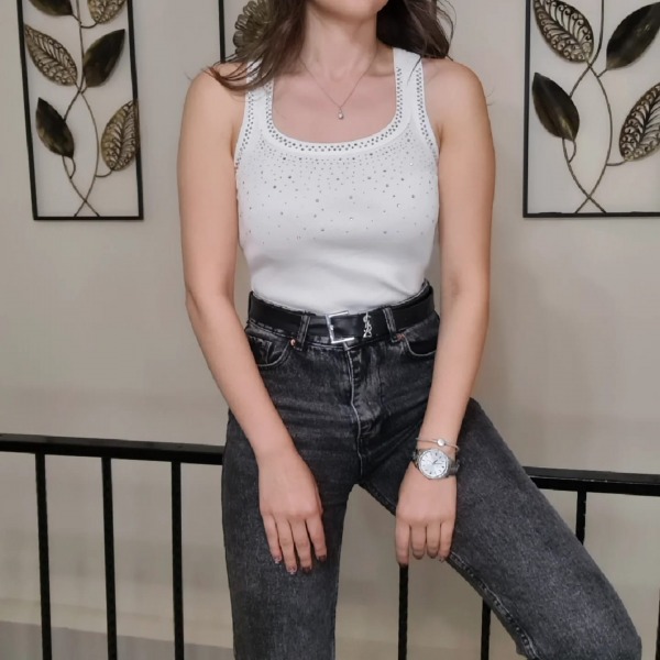 Beyaz Yaka Taş Detaylı Bluz