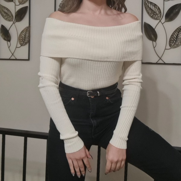 Bej Şal Yaka Triko Kazak